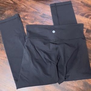 Lululemon black Capri size 4